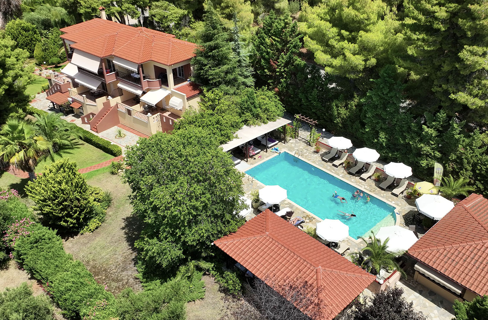 Agrili Aparts - Pool - aerial views